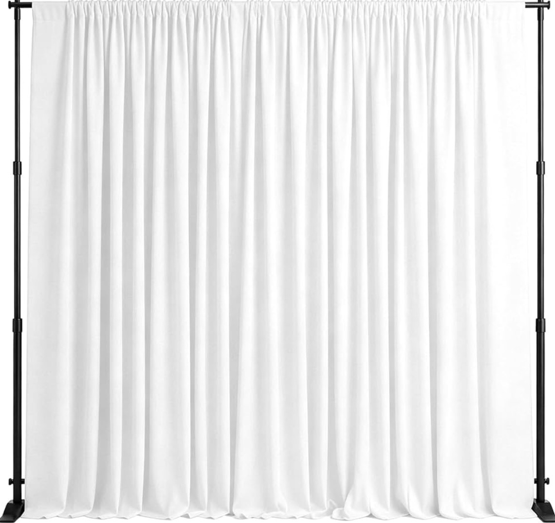 Cortina blanca drapeada para fondo de fotos